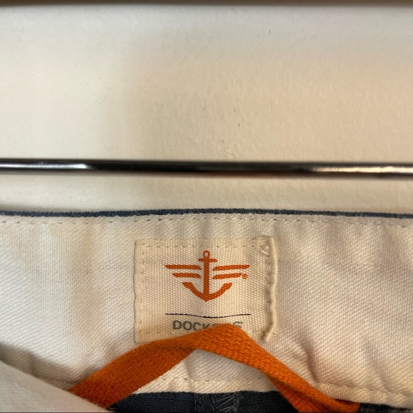 ❗️NWT Dockers The Perfect Shorts - Picture 3 of 7
